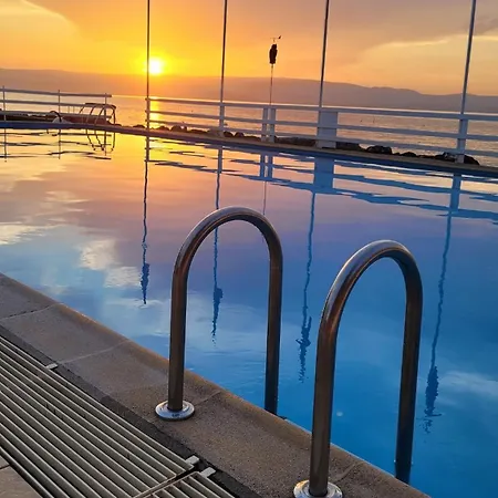 Exclusive Lakeside Experience By Geneva Maxilly-sur-Léman